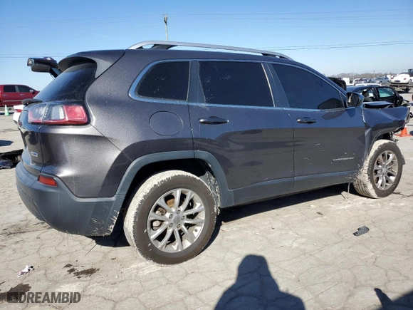 2019 Jeep Cherokee Latitude Plus with VIN 1C4PJLLB9KD184201, listed as a Copart auction lot 45870835 with 112,713 mi miles and Salvage Title. Bid and sale history available at carsss.com. Image 3.