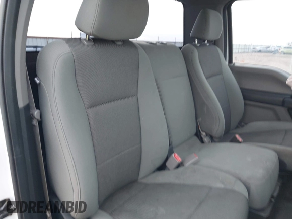2016 Ford F-150 XL with VIN 1FTMF1C81GKD87406, listed as a IAAI auction lot 41282113 with 89,695 mi miles. Bid and sale history available at carsss.com. Image 8.