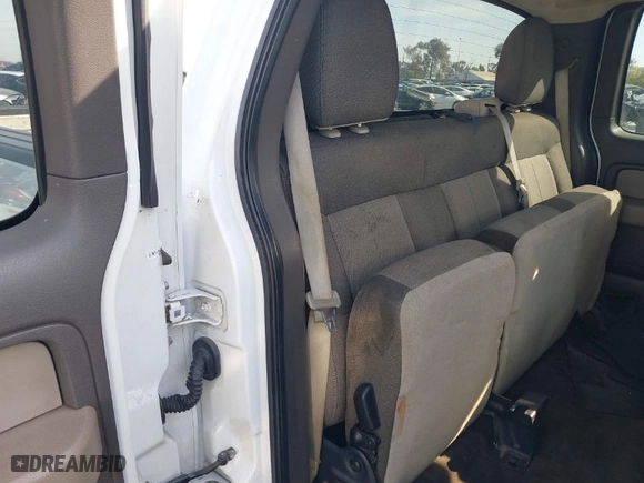 2010 Ford F-150 XL with VIN 1FTEX1CW7AFC11685, listed as a IAAI auction lot 41614150 with 237,226 mi miles. Bid and sale history available at carsss.com. Image 8.