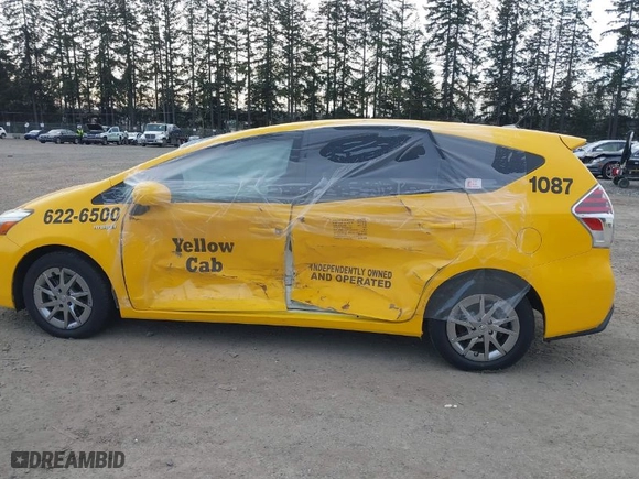 2015 Toyota Prius v Two with VIN JTDZN3EU9FJ037895, listed as a IAAI auction lot 41677455 with 164,615 mi miles. Bid and sale history available at carsss.com. Image 15.