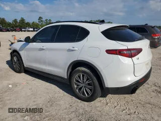2022 Alfa Romeo Stelvio Sprint z VIN ZASPAKANXN7D28081, wystawiony jako Copart lot #70625994 z przebiegiem Nie podano mil oraz Szkody całkowita. Historia ofert i sprzedaży dostępna na DreamBid. Obrazek 2.