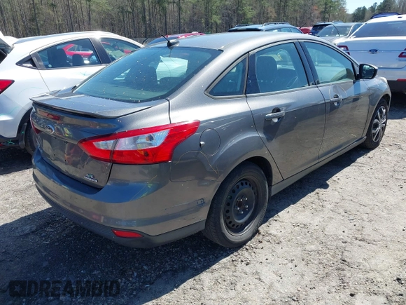 2012 Ford Focus SE with VIN 1FAHP3F2XCL433827, listed as a IAAI auction lot 41843960 with 156,343 mi miles. Bid and sale history available at carsss.com. Image 4.