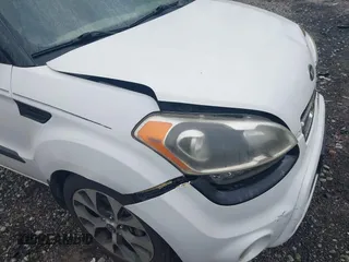 2013 Kia Soul ! with VIN KNDJT2A64D7570378, listed as a IAAI auction lot 41955532 with 214,564 mi miles. Bid and sale history available at carsss.com. Image 6.