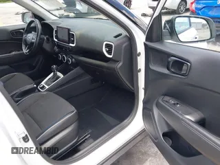 2022 Hyundai Venue SEL z VIN KMHRC8A32NU172418, wystawiony jako IAAI lot #42193335 z przebiegiem 34 147 mil mil oraz . Historia ofert i sprzedaży dostępna na DreamBid. Obrazek 5.