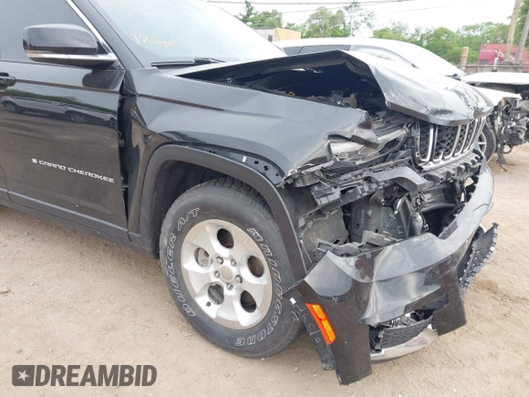 2021 Jeep Grand Cherokee Limited with VIN 1C4RJKBG5M8125173, listed as a IAAI auction lot 42457321 with 35,751 mi miles and . Bid and sale history available at DreamBid. Image 18.