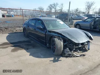 2019 Porsche Panamera GTS with VIN WP0AG2A70KL140221, listed as a IAAI auction lot 41803140 with 1 mi miles. Bid and sale history available at carsss.com. Image 1.