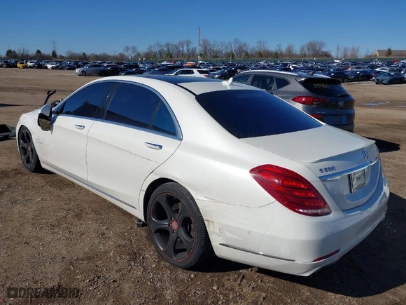 2014 Mercedes-Benz S-Class S 550 with VIN WDDUG8FB0EA057648, listed as a IAAI auction lot 41813892 with 135,578 mi miles. Bid and sale history available at carsss.com. Image 3.