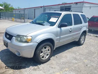 2006 Ford Escape Limited z VIN 1FMYU941X6KB47286, wystawiony jako IAAI lot #42374391 z przebiegiem 185 796 mil mil oraz . Historia ofert i sprzedaży dostępna na DreamBid. Obrazek 2.