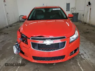 2014 Chevrolet Cruze 2LT z VIN 1G1PE5SB5E7274698, wystawiony jako Copart lot #56742225 z przebiegiem 205 203 mil mil oraz Szkoda całkowita • Salvage title. Historia ofert i sprzedaży dostępna na DreamBid. Obrazek 5.