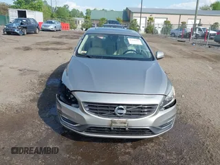 2014 Volvo S60 T5 z VIN YV1612FS3E2278344, wystawiony jako IAAI lot #42135203 z przebiegiem 43 876 mil mil oraz . Historia ofert i sprzedaży dostępna na DreamBid. Obrazek 13.