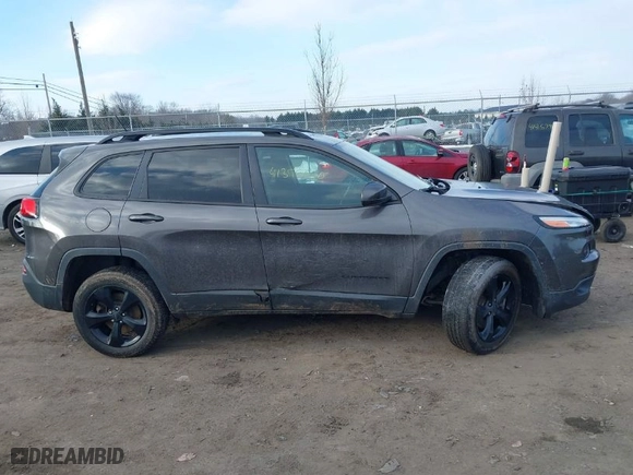 2018 Jeep Cherokee Latitude with VIN 1C4PJMCX9JD547578, listed as a IAAI auction lot 41399630 with 97,199 mi miles. Bid and sale history available at carsss.com. Image 13.