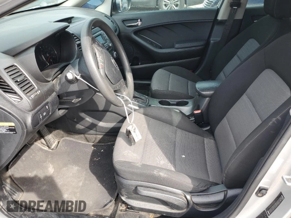2016 Kia Forte LX z VIN KNAFK5A83G5647749, wystawiony jako Copart lot #47702034 z przebiegiem 75 492 mil mil oraz Szkoda całkowita • Salvage title. Historia ofert i sprzedaży dostępna na DreamBid. Obrazek 7.