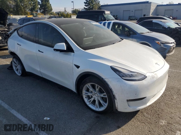2021 Tesla Model Y Long Range with VIN 5YJYGDEE4MF204219, listed as a Copart auction lot 47429865 with 92,821 mi miles and Salvage Title. Bid and sale history available at DreamBid. Image 4.