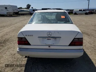 1994 Mercedes-Benz E 320 with VIN WDBEA32E6RC028778, listed as a Copart auction lot 54243815 with 205,957 mi miles and Clean Title. Bid and sale history available at DreamBid. Image 6.