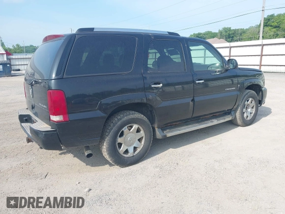 2005 Cadillac Escalade z VIN 1GYEK63N85R238220, wystawiony jako IAAI lot #42498575 z przebiegiem 229 529 mil mil oraz . Historia ofert i sprzedaży dostępna na DreamBid. Obrazek 4.