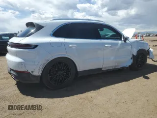 2024 Porsche Cayenne with VIN WP1AA2AY6RDA00199, listed as a Copart auction lot 55327675 with 4,413 mi miles and Clean title. Bid and sale history available at DreamBid. Image 3.