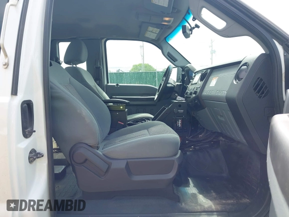 2015 Ford F-250 XLT with VIN 1FT7X2B64FEC84297, listed as a IAAI auction lot 42530389 with 343,430 mi miles and . Bid and sale history available at DreamBid. Image 5.
