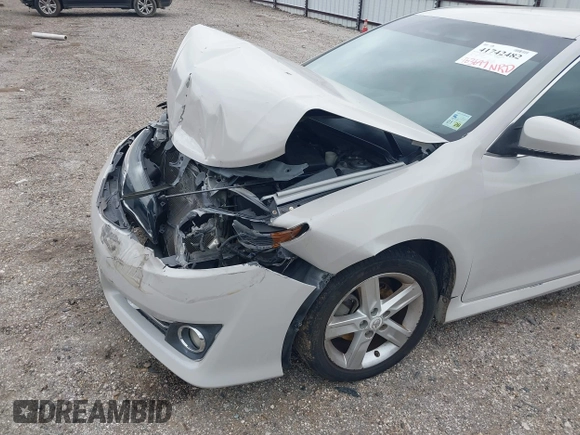 2012 Toyota Camry L with VIN 4T1BF1FK0CU608129, listed as a IAAI auction lot 41742482 with 163,697 mi miles. Bid and sale history available at carsss.com. Image 12.