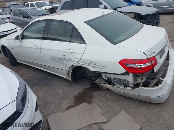 2012 Mercedes-Benz E-Class E 350 Luxury with VIN WDDHF5KB0CA588841, listed as a IAAI auction lot 41371990 with 108,480 mi miles. Bid and sale history available at carsss.com. Image 3.