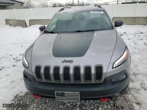 2018 Jeep Cherokee Trailhawk with VIN 1C4PJMBB4JD505406, listed as a Copart auction lot 42974585 with 82,782 mi miles and Salvage Title. Bid and sale history available at carsss.com. Image 11.