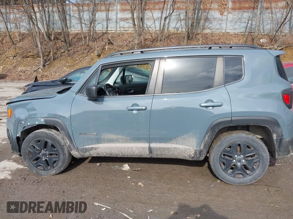 2018 Jeep Renegade Sport with VIN ZACCJBAB2JPH56754, listed as a IAAI auction lot 41541555 with 141,616 mi miles. Bid and sale history available at carsss.com. Image 15.