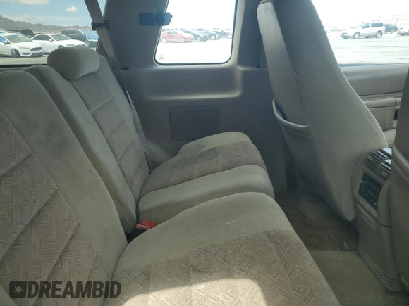 1998 Ford Explorer с VIN 1FMYU22E6WUC86364, выставлен на аукционе Copart как лот 54988375 с пробегом 154 011 миль миль и Списание • Salvage title. История ставок и продаж доступна на DreamBid. Изображение 11.
