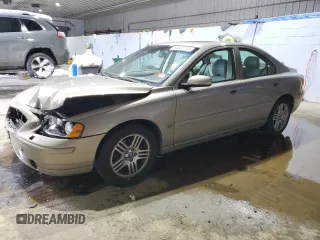 2005 Volvo S60 with VIN YV1RS612452456870, listed as a Copart auction lot 44605145 with 109,147 mi miles and Salvage title. Bid and sale history available at DreamBid. Image 1.