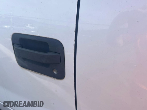 2013 Ford F-150 XL с VIN 1FTFX1EF1DKE89253, выставлен на аукционе IAAI как лот 42575807 с пробегом 211 037 миль миль и . История ставок и продаж доступна на DreamBid. Изображение 44.