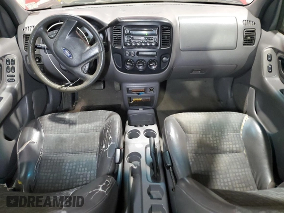 2001 Ford Escape XLS with VIN 1FMYU01181KD99269, listed as a Copart auction lot 88463335 with 217,537 mi miles and Salvage title. Bid and sale history available at DreamBid. Image 8.