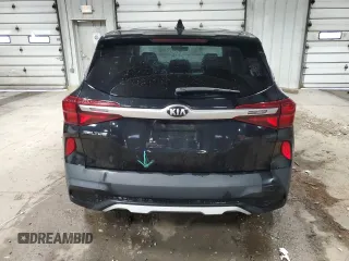 2021 Kia Seltos LX with VIN KNDEPCAA0M7144901, listed as a Copart auction lot 57679045 with 100,685 mi miles and Salvage title. Bid and sale history available at DreamBid. Image 6.