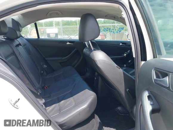 2014 Volkswagen Jetta SE с VIN 3VWD17AJ0EM416579, выставлен на аукционе IAAI как лот 42627221 с пробегом 134 850 миль миль и . История ставок и продаж доступна на DreamBid. Изображение 8.