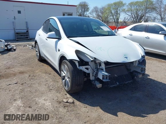 2021 Tesla Model Y Long Range with VIN 5YJYGDEE4MF122362, listed as a IAAI auction lot 42096138 with 47,006 mi miles and . Bid and sale history available at DreamBid. Image 1.