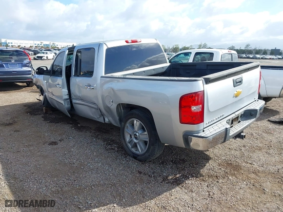 2012 Chevrolet Silverado 1500 LT with VIN 3GCPCSE05CG180389, listed as a IAAI auction lot 41880516 with 113,843 mi miles. Bid and sale history available at carsss.com. Image 3.