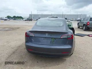 2023 Tesla Model 3 z VIN 5YJ3E1EA1PF642955, wystawiony jako IAAI lot #42121508 z przebiegiem 22 831 mil mil oraz . Historia ofert i sprzedaży dostępna na DreamBid. Obrazek 15.
