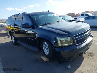 2012 Chevrolet Suburban LT with VIN 1GNSCJE00CR226285, listed as a IAAI auction lot 42059936 with 318,948 mi miles. Bid and sale history available at carsss.com. Image 6.