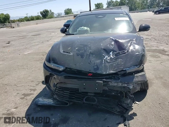 2024 Dodge Hornet R/T Plus z VIN ZACPDFDW4R3A14678, wystawiony jako Copart lot #57875455 z przebiegiem 5 215 mil mil oraz Szkoda całkowita • Salvage title. Historia ofert i sprzedaży dostępna na DreamBid. Obrazek 14.