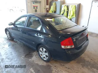 2009 Kia Spectra EX z VIN KNAFE221495651660, wystawiony jako IAAI lot #42262325 z przebiegiem 186 664 mil mil oraz . Historia ofert i sprzedaży dostępna na DreamBid. Obrazek 3.