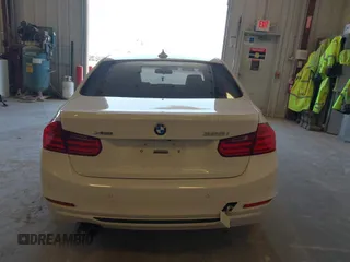 2014 BMW 3 Series 328i xDrive с VIN WBA3B5G56ENS08767, выставлен на аукционе IAAI как лот 42055343 с пробегом 90 487 миль миль и . История ставок и продаж доступна на DreamBid. Изображение 15.