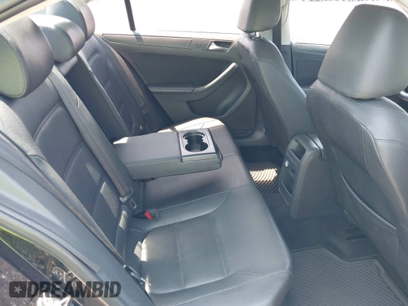 2012 Volkswagen Jetta SE with VIN 3VWDP7AJXCM373252, listed as a IAAI auction lot 39683747 with 265,621 mi miles and . Bid and sale history available at DreamBid. Image 8.