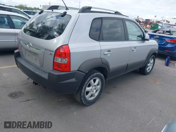 2005 Hyundai Tucson GLS с VIN KM8JN12D35U065352, выставлен на аукционе IAAI как лот 42303445 с пробегом 236 597 миль миль и . История ставок и продаж доступна на DreamBid. Изображение 4.