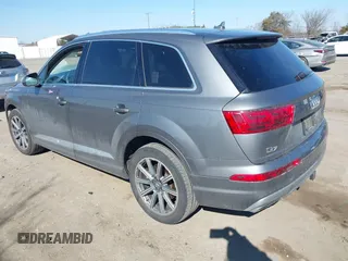 2018 Audi Q7 Premium Plus with VIN WA1LAAF70JD027840, listed as a IAAI auction lot 41695181 with 71,693 mi miles. Bid and sale history available at carsss.com. Image 3.