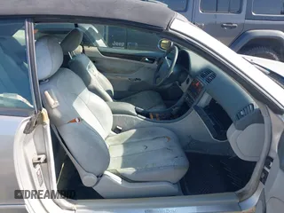 2003 Mercedes-Benz CLK 320 z VIN WDBLK65G13T137546, wystawiony jako IAAI lot #42342255 z przebiegiem Nie podano mil oraz . Historia ofert i sprzedaży dostępna na DreamBid. Obrazek 5.