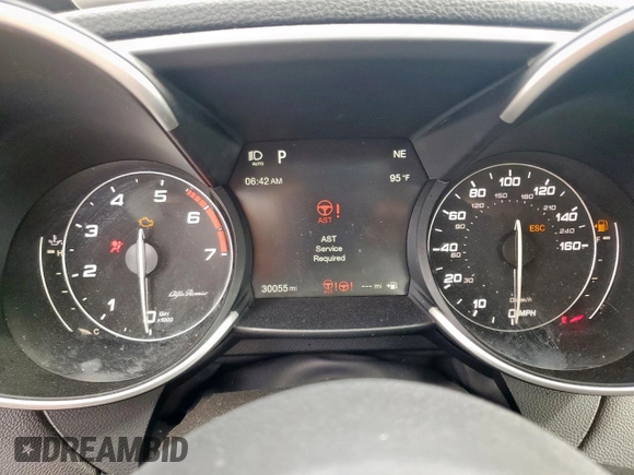 2019 Alfa Romeo Giulia with VIN ZARFAMAN6K7619968, listed as a Copart auction lot 61815425 with 30,055 mi miles and Salvage title. Bid and sale history available at DreamBid. Image 9.