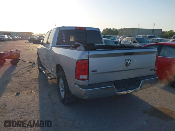 2017 Ram 1500 SLT z VIN 1C6RR6GG3HS730155, wystawiony jako IAAI lot #41929530 z przebiegiem 180 690 mil mil oraz . Historia ofert i sprzedaży dostępna na DreamBid. Obrazek 3.