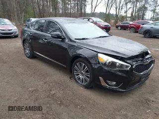 2016 Kia Cadenza Premium with VIN KNALN4D72G5209540, listed as a IAAI auction lot 41047117 with 70,226 mi miles. Bid and sale history available at carsss.com. Image 1.