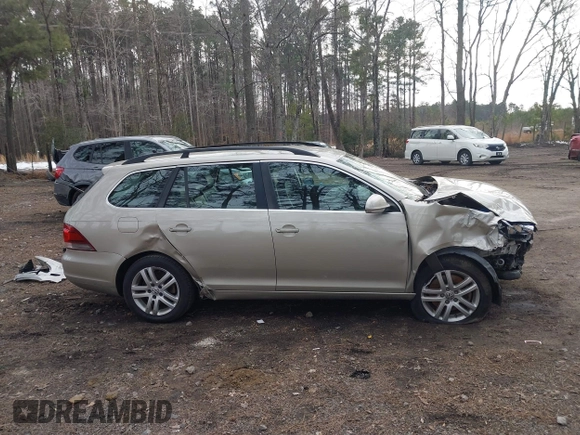 2014 Volkswagen Jetta TDI w/Sunroof & Nav with VIN 3VWPL7AJ9EM616612, listed as a IAAI auction lot 41354489 with 131,281 mi miles and . Bid and sale history available at DreamBid. Image 14.