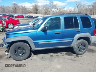 2005 Jeep Liberty Sport with VIN 1J4GK48K55W718275, listed as a IAAI auction lot 41869950 with 198,154 mi miles. Bid and sale history available at carsss.com. Image 15.