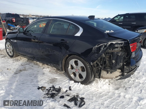 2017 Jaguar XE 25t z VIN SAJAR4BG0HA977089, wystawiony jako Copart lot #42063545 z przebiegiem 118 209 mil mil oraz Czysty tytuł • Clean title. Historia ofert i sprzedaży dostępna na DreamBid. Obrazek 2.