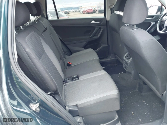 2019 Volkswagen Tiguan S with VIN 3VV0B7AX8KM178139, listed as a IAAI auction lot 41860225 with 97,980 mi miles. Bid and sale history available at carsss.com. Image 8.