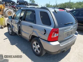 2010 Kia Sportage LX with VIN KNDKG3A47A7722839, listed as a IAAI auction lot 42017569 with 187,100 mi miles and . Bid and sale history available at carsss.com. Image 3.